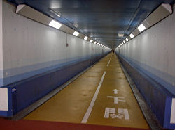 関門トンネル人道2