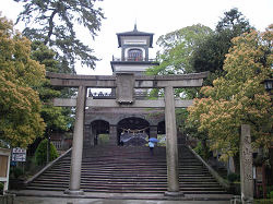 God Gate of Oyama-jinja Shrine