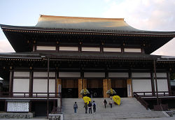 Shinsho-ji Temple on Mt. Narita